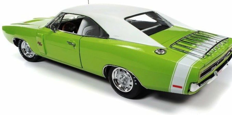 * Auto World Cheap 1/18 1970 Dodge Charger R/T Sublime Green Diecast