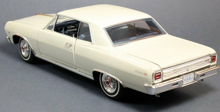 * Acme Typical Style 1/18 1965 Chevrolet Chevelle Malibu Ss Diecast