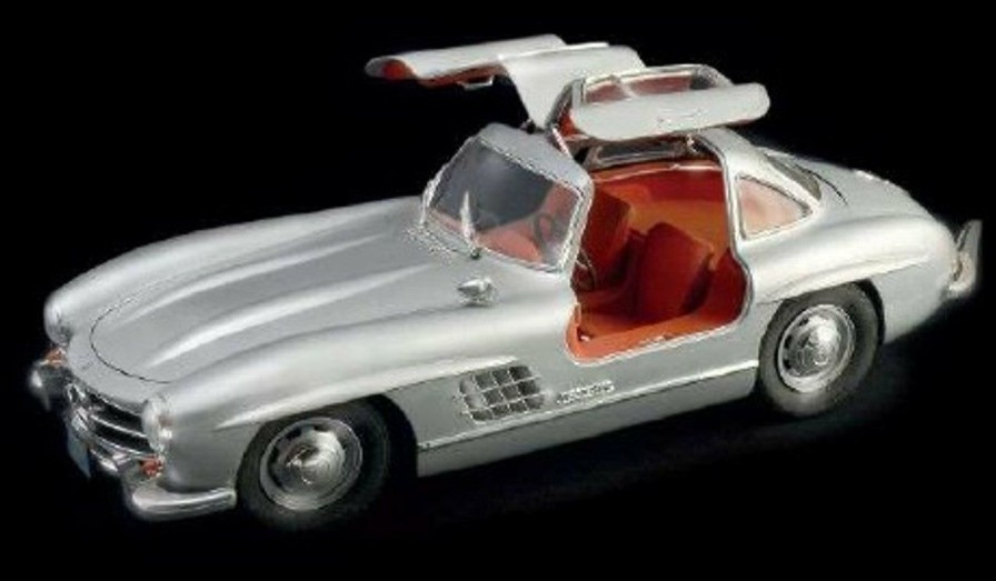 * Italeri Discount Store 1/16 Mercedes Benz 300Sl Gullwing Car Kit Car & Truck Kits