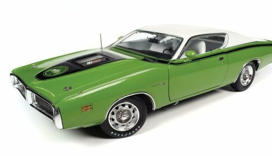 * Auto World Sale Online 1/18 1971 Dodge Charger Super Bee Diecast